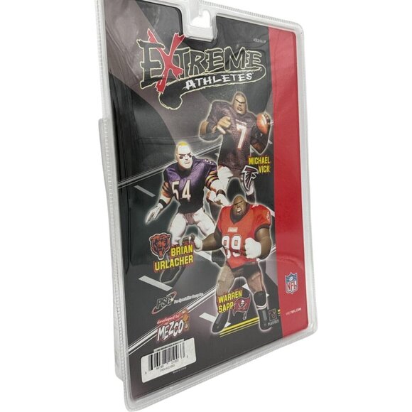 Brian Urlacher NFL Extreme Athletes Figure By Mezco New In Box - Picture 3 of 6